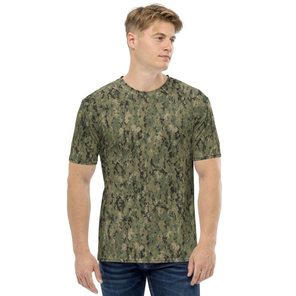 AOR 2 Camouflage Men's Crew Neck T-Shirt | Mega Camo