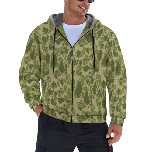 Men’s softshell full zip hoodie in Frogskin/Duckhunter camouflage, front view