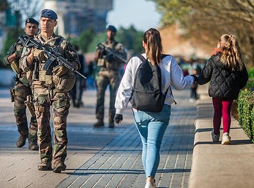 French soldiers patrolling in CCE camouflage during Opération Sentinelle