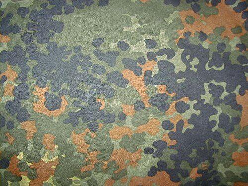 Five-colour Flecktarn camouflage swatch showing the dot morphology
