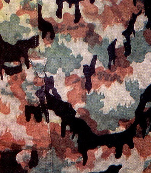 Swatch of the Leibermuster 1945 camouflage pattern