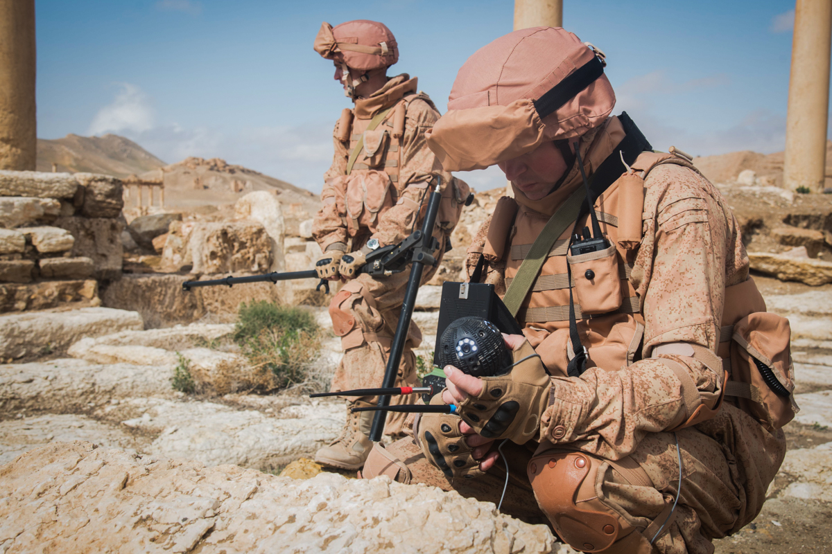 Russian demining specialists in EMR camouflage clearing Palmyra, Syria, 2017