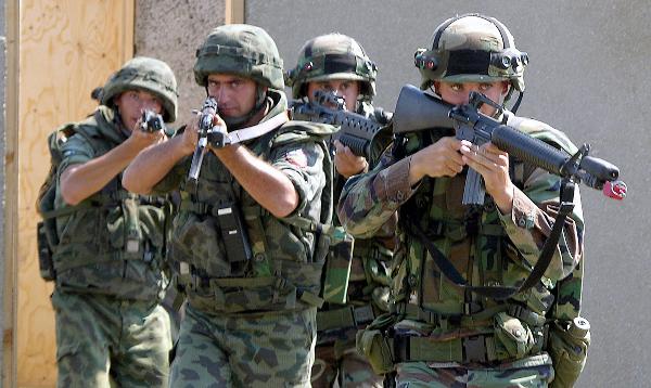 Bulgarian Army soldiers in the Bulgarian national splinter pattern during exercise Bulwark 2004