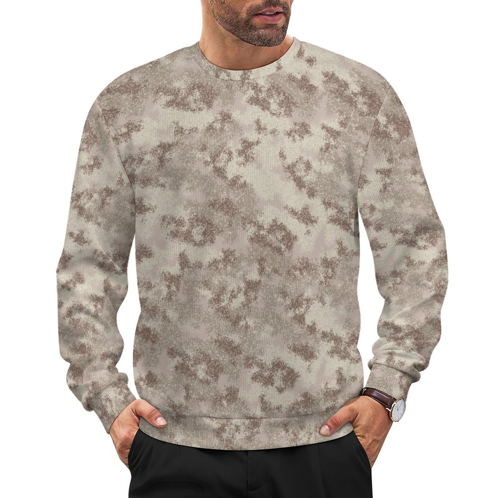 China Xingkong Desert camouflage crewneck sweatshirt worn by a model